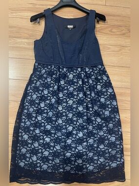 Lori M Navy Lace Fit-and-Flare women’s short Dress small